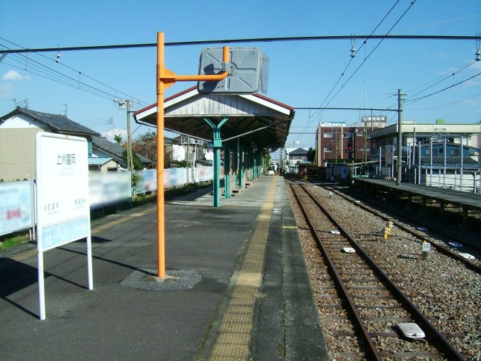 Joshin-railway-Joshu-tomioka-station-platform