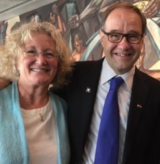 Vicki Elson and Timmon Wallis