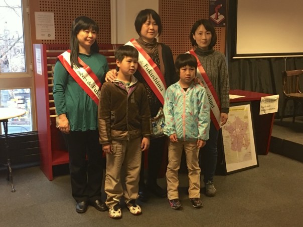 Three mothers and Akiko's kids copy